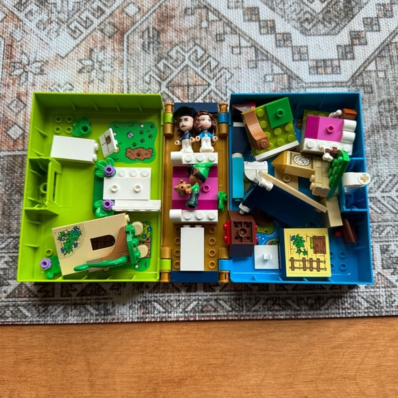 Disney Peter Pan Lego Set (All pieces together) - Picture 2 of 6